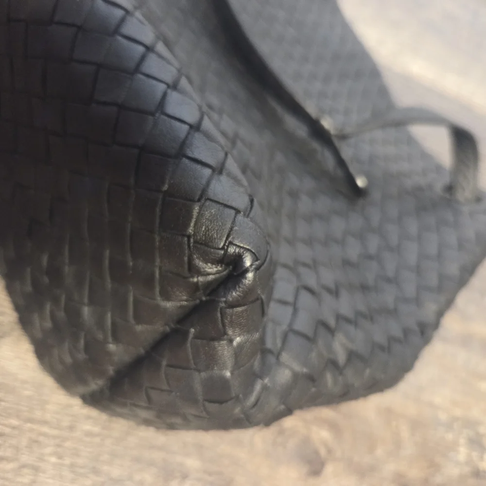 BOTTEGA VENETA Intrecciato Tote Bag Medium Bella Garda Nappa Leather Black Woven